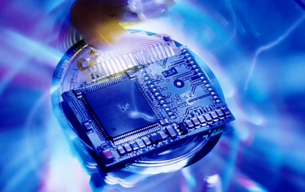 AMS1117-3.3: A Reliable Low-Dropout Linear Regulator